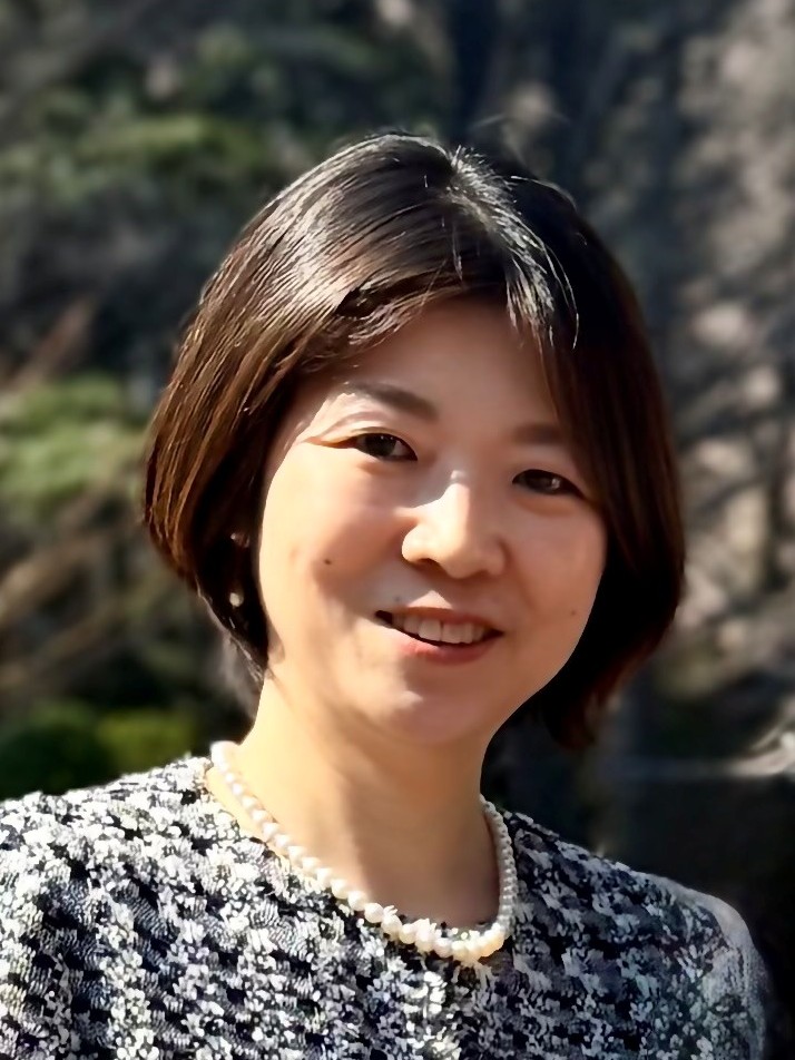 山道 久美子 様